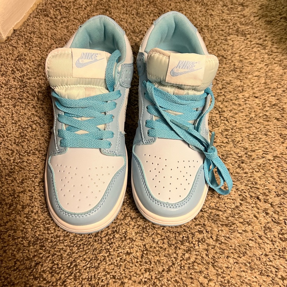Women’s size 8. Baby blue dunks